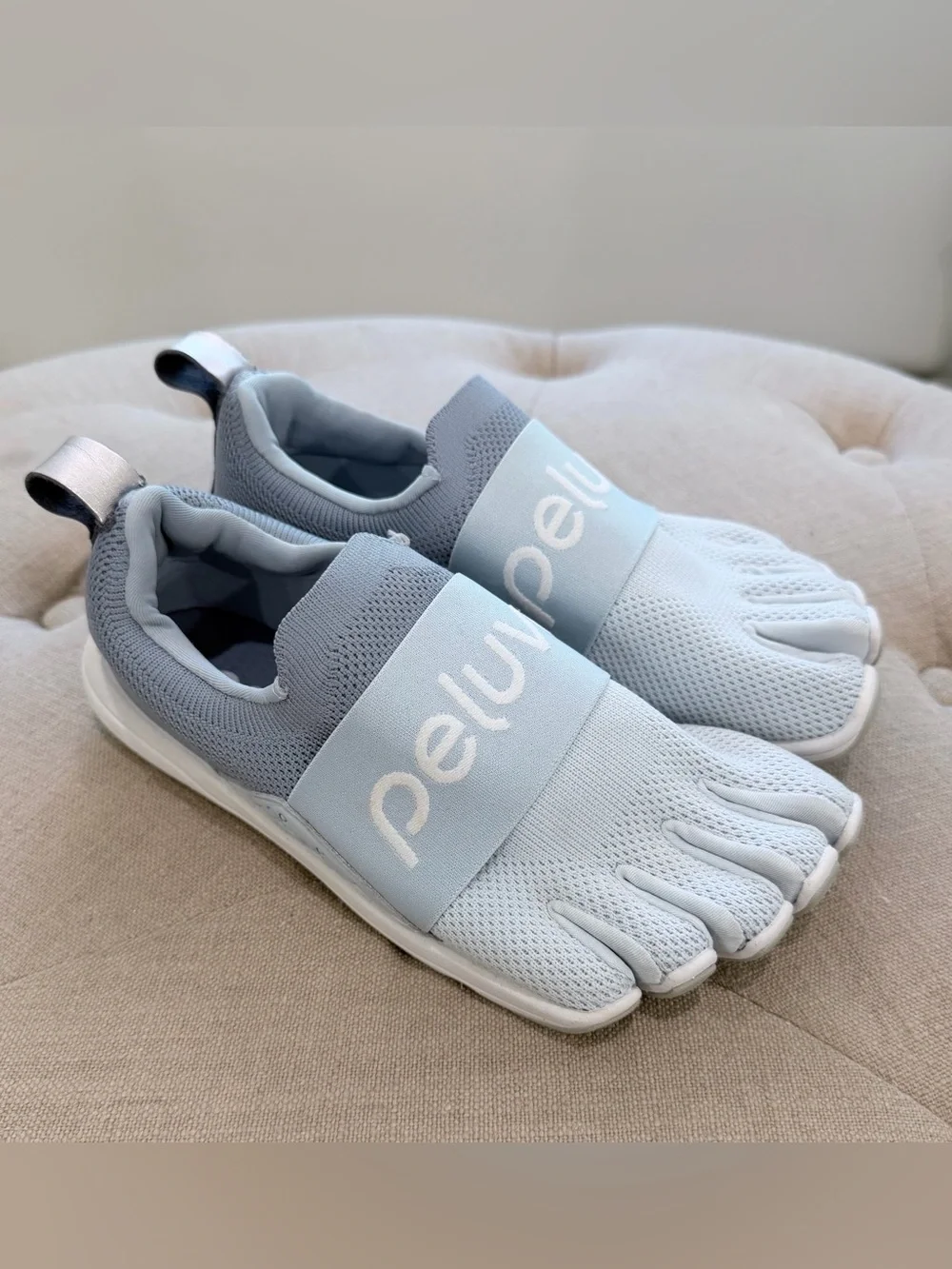 Peluva Running Shoes, NWOT